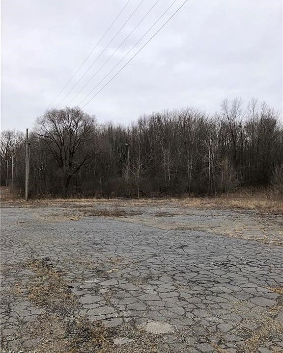 2nd image of Youngstown Rd SE