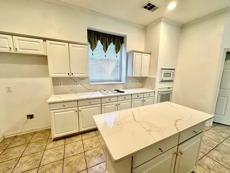 525 Salisbury Dr — Photo 17