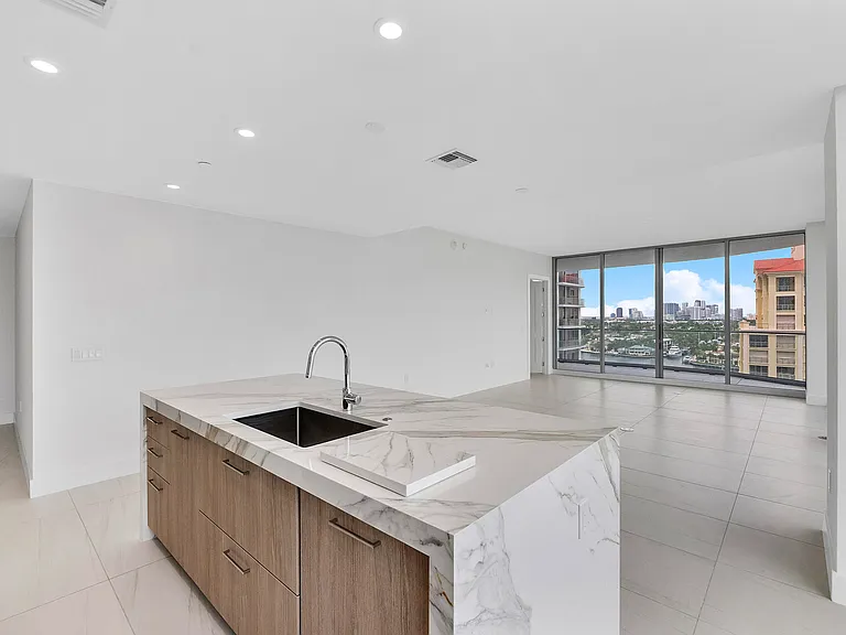 151 N Seabreeze Blvd #1003 — Photo 6
