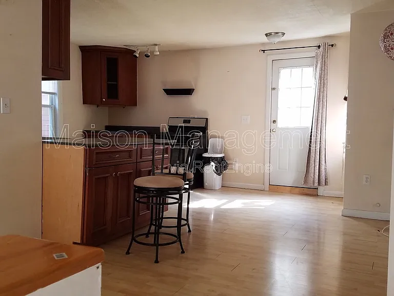 486 S Goodman St — Photo 3