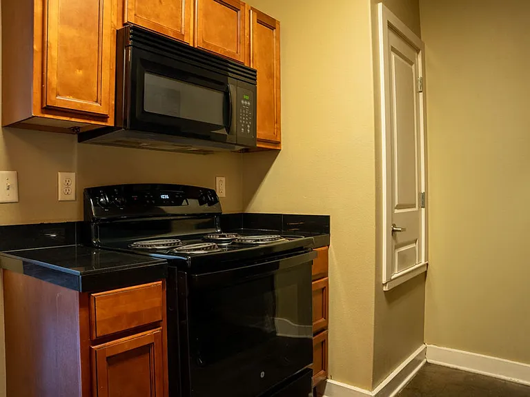 2400 MARKET PLAZA DRIVE — Photo 8