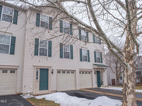 2nd image of 153 Barrington Ln