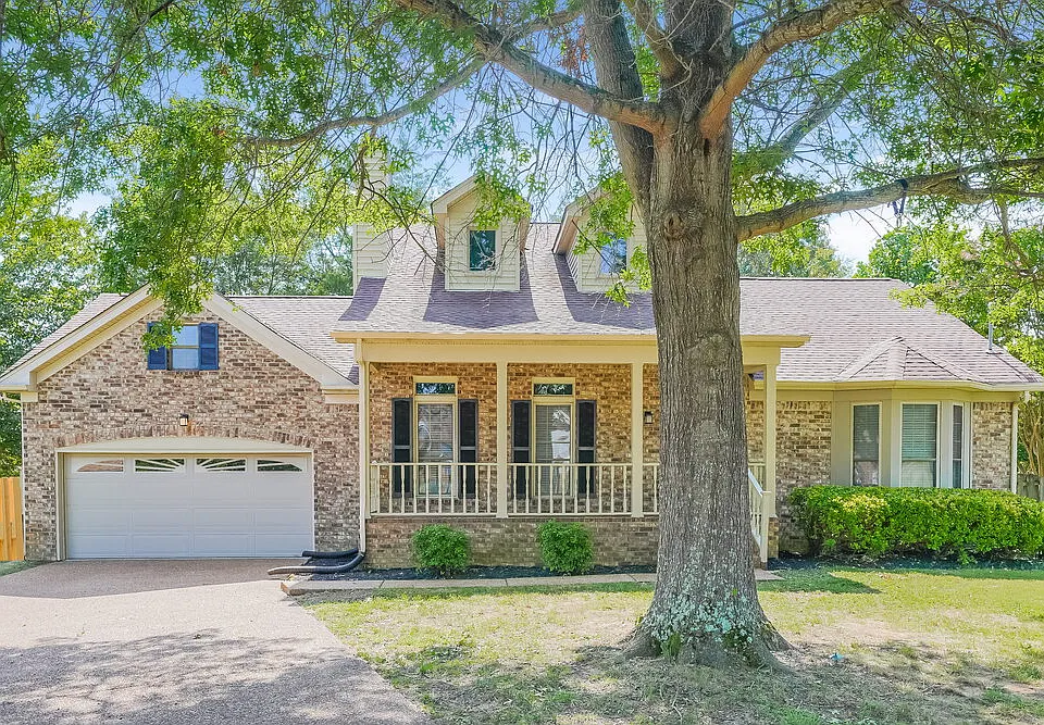 1317 Ravenna Ct S