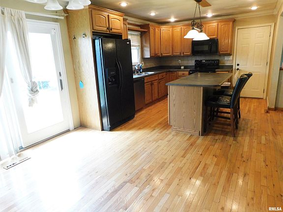 4th image of 1002 W Taylor Ln
