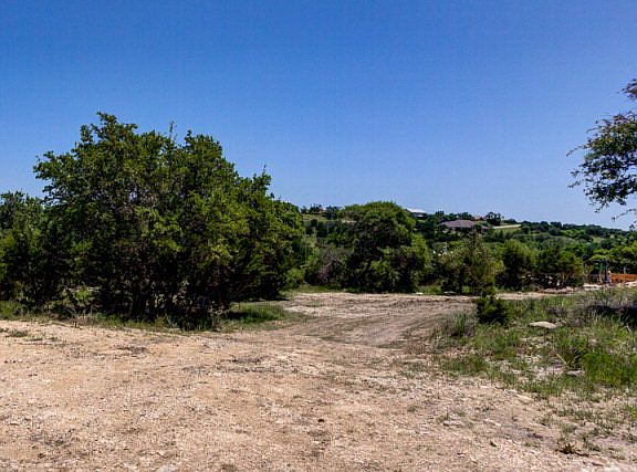 2nd image of 3532 La Cumbre Dr