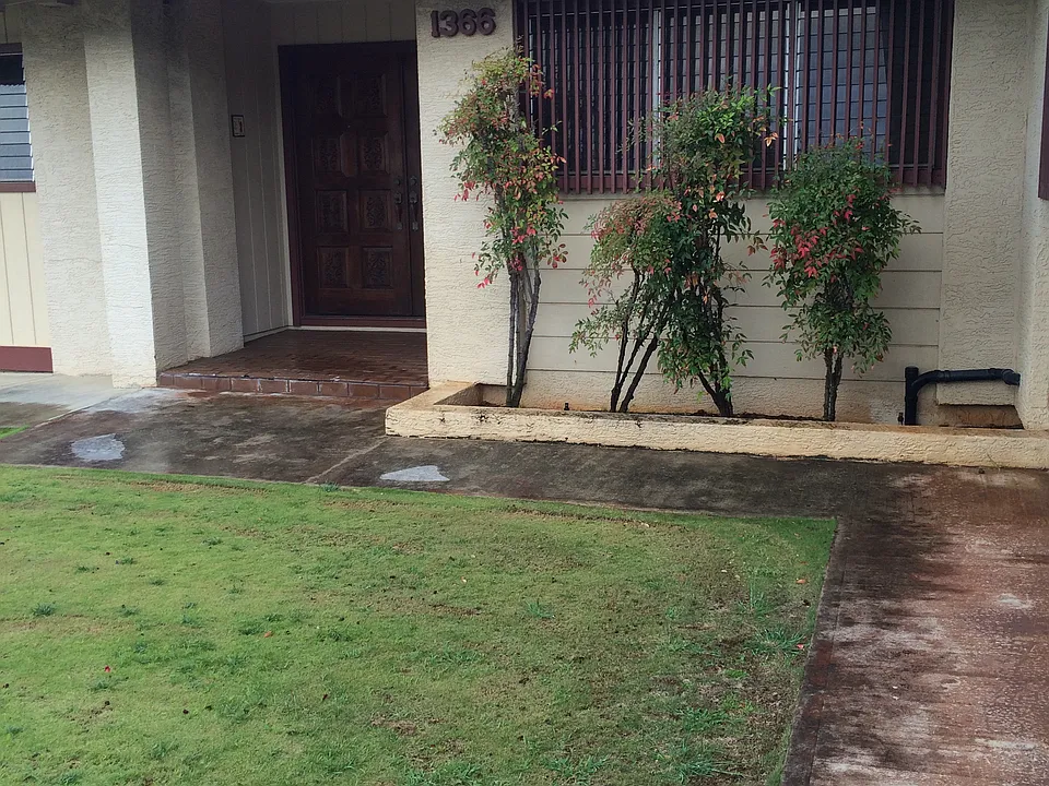 1366 Ala Napunani St