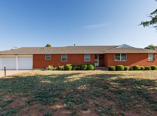 1911 Houston St, Levelland, TX 79336