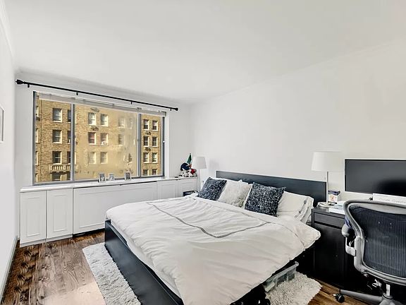 4th image of 130 W 79th St #10CD