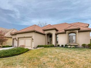 10902 W 145th Ter, Overland Park, KS 66221