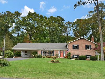 9000 Ellenwood Ln, Fairfax, VA, 22032