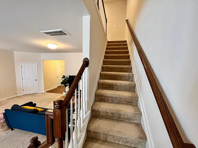 1017 Sycaten St — Photo 9