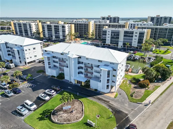 4511 Bay Beach Ln APT 114, Fort Myers Beach, FL 33931