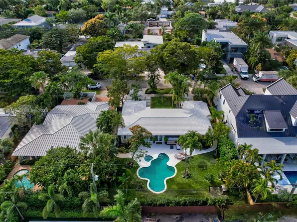 726 NE 17th Way, Fort Lauderdale, FL 33304