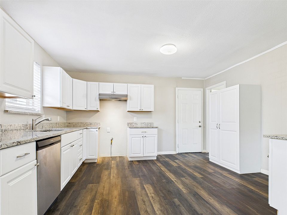 1st image of 2712 Evans Ave