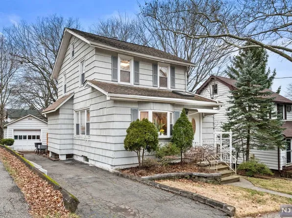 522 Kenwood Pl, Teaneck, NJ 07666