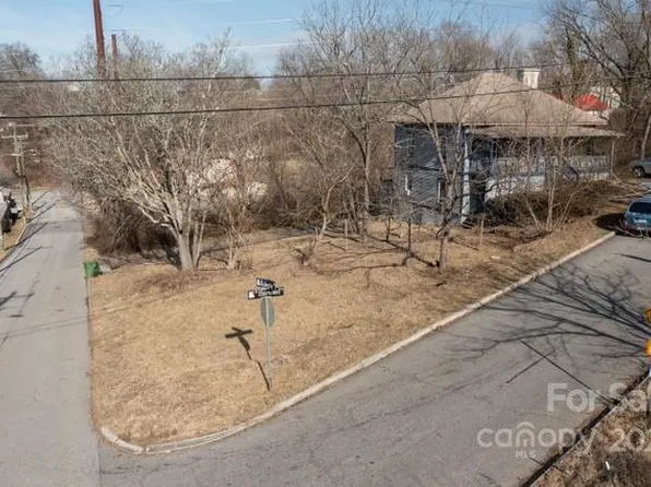 99999 Roberts St, Asheville, NC 28801