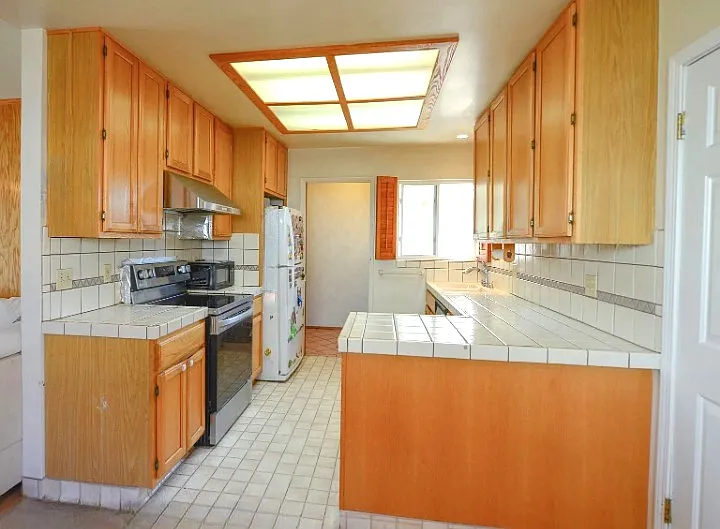 955 Sheila Ct — Photo 8