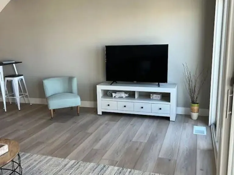116 Millpoint Dr — Photo 4