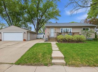 713 Dempsey Rd, Madison, WI 53714