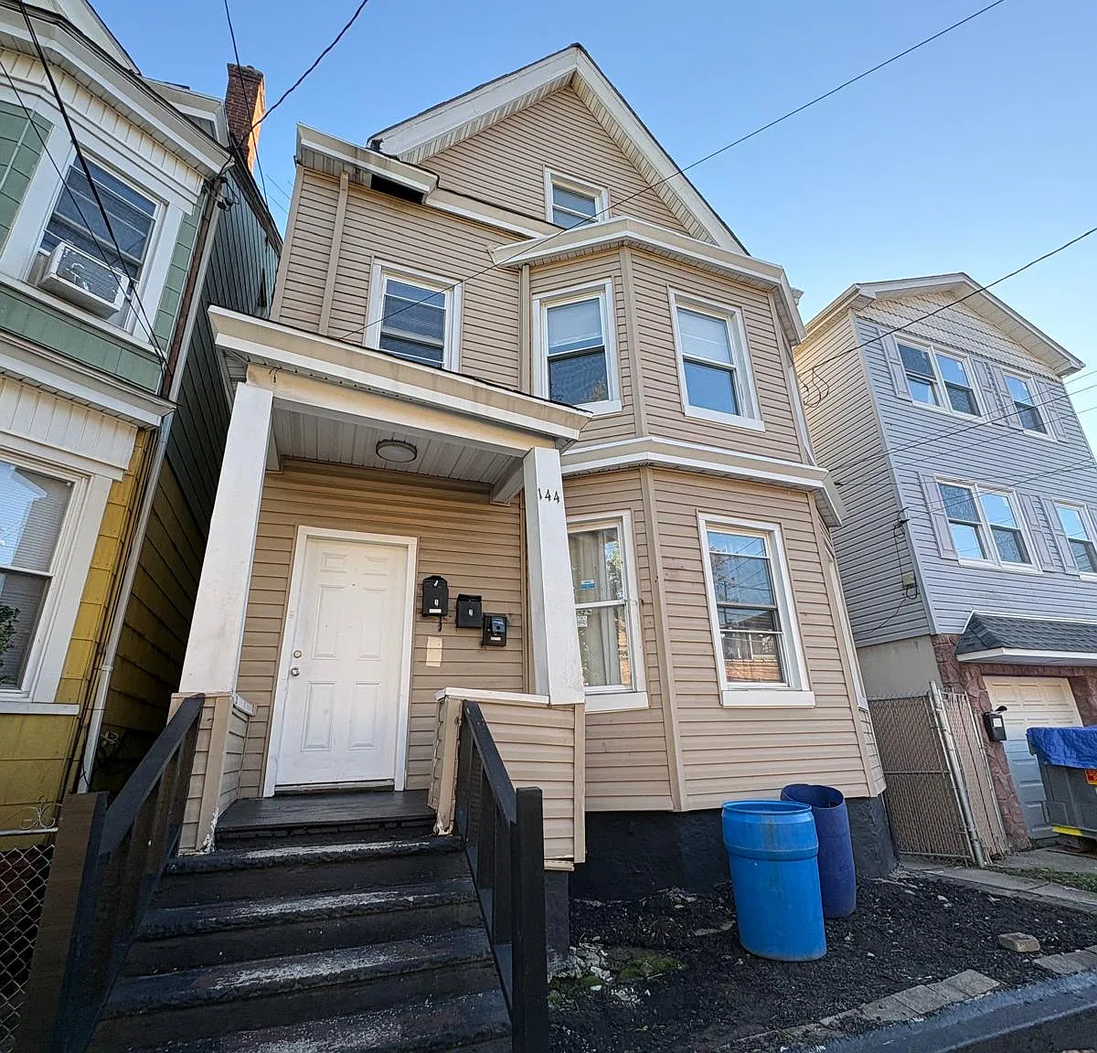 2 bed, $1,881 — Photo 1
