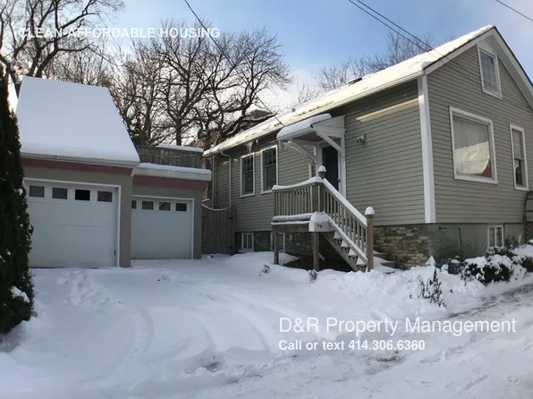 721 S Bettinger Ct, Milwaukee, WI 53204