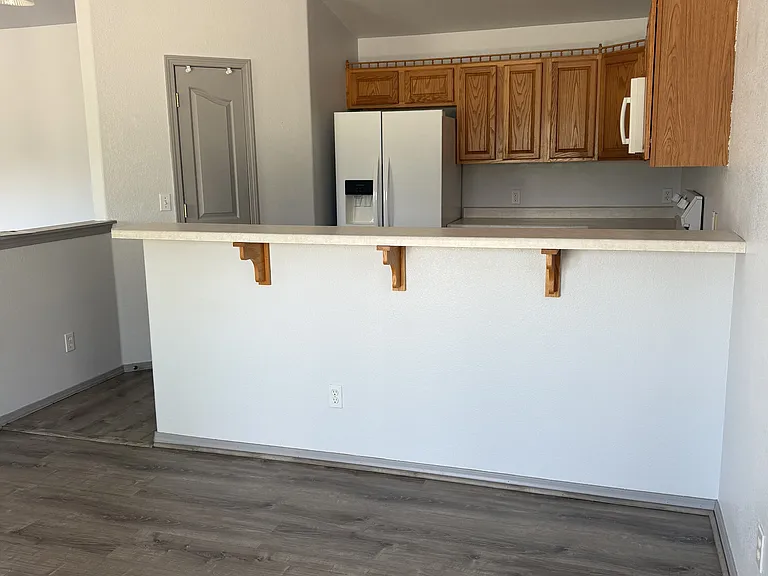 2112 Mead Ln — Photo 13