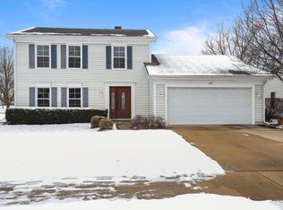 1108 Larraway Dr, Buffalo Grove, IL 60089