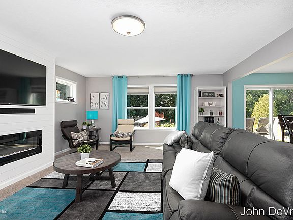 4th image of 3276 Oakmont Dr