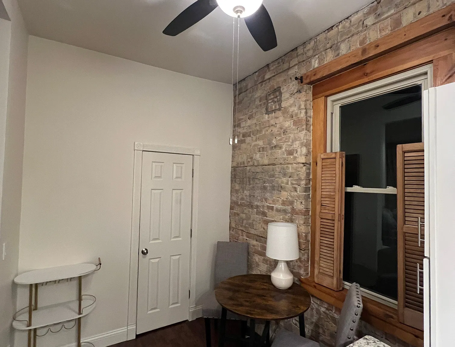 1 bed, 500 sqft, $2,300 — Photo 3