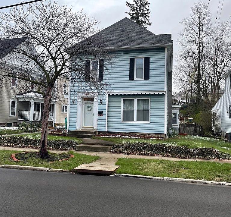 1st image of 336 W Main St