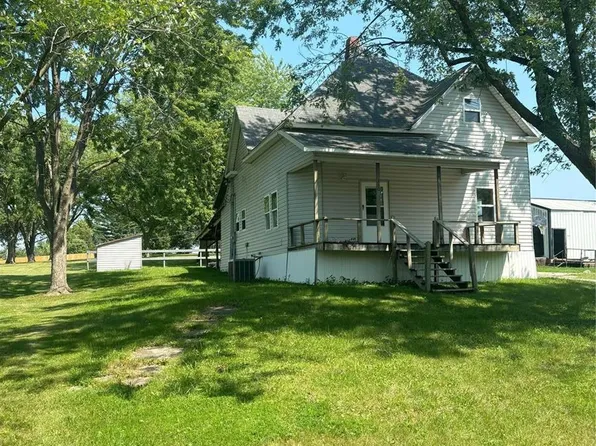 110 Buckner St, Paris, MO 65275