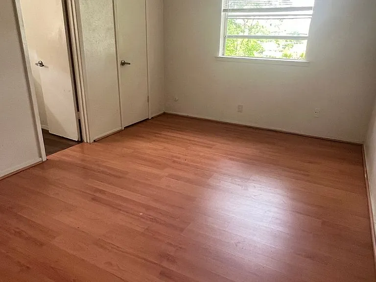 421 Arthur Dr — Photo 6