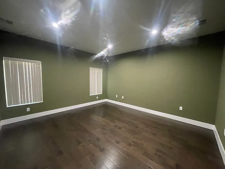 Master/Main Bedroom