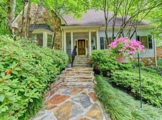 9400 Huntcliff Trce, Sandy Springs, GA 30350