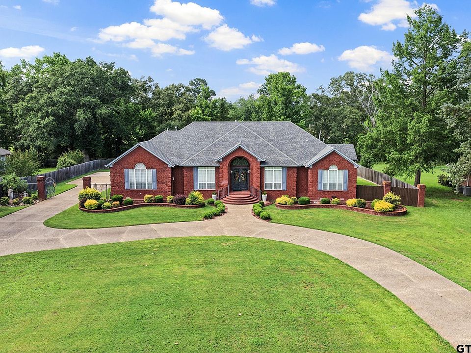 1st image of 903 Deer Trail Ln