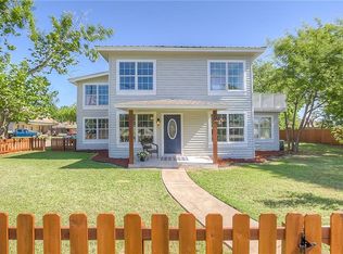 611 Locust St, Sanger, TX 76266