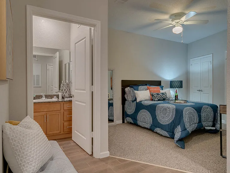 Lake View Single Suite