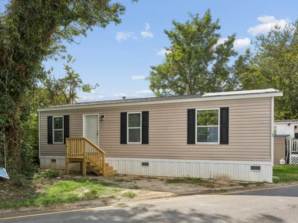 111 Rivermont Dr Trailer 43, Newport News, VA 23601