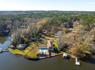163 Poplar Cir, West Point, GA 31833