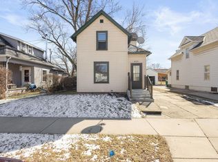 823 E 4th St, Mishawaka, IN 46544