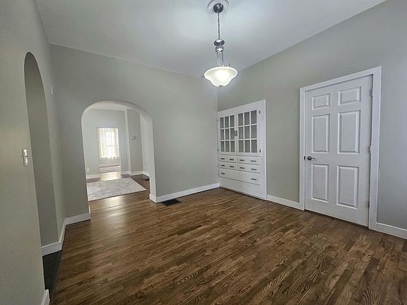 4th image of 1515 Guilford St