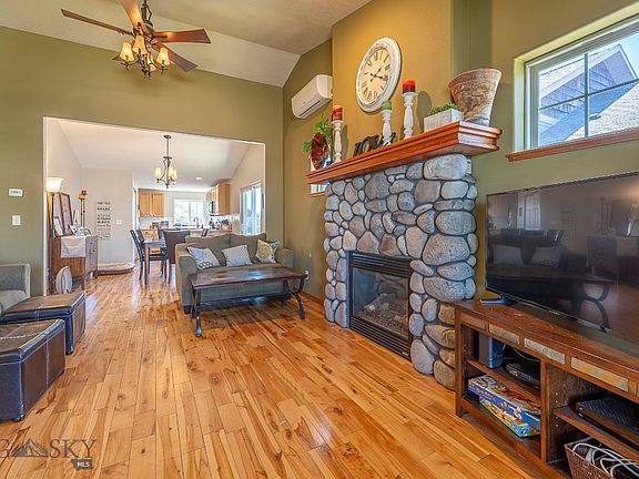 2nd image of 719 N 12th St