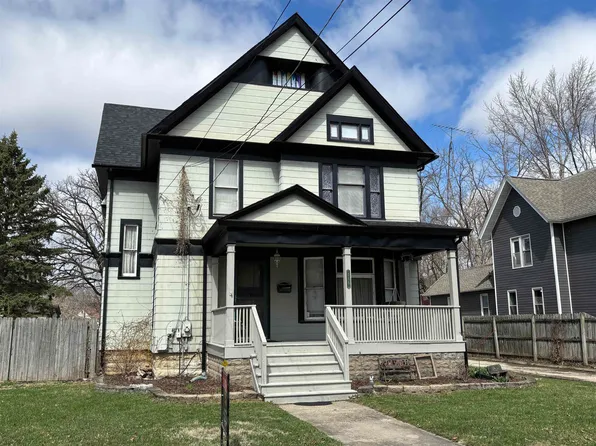 215 W Perry St, Belvidere, IL 61008