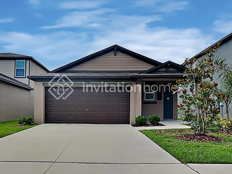 2246 Treesdale Ave — Photo 1