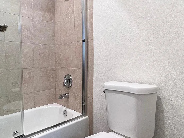 134 S Western Ave #20 — Photo 16