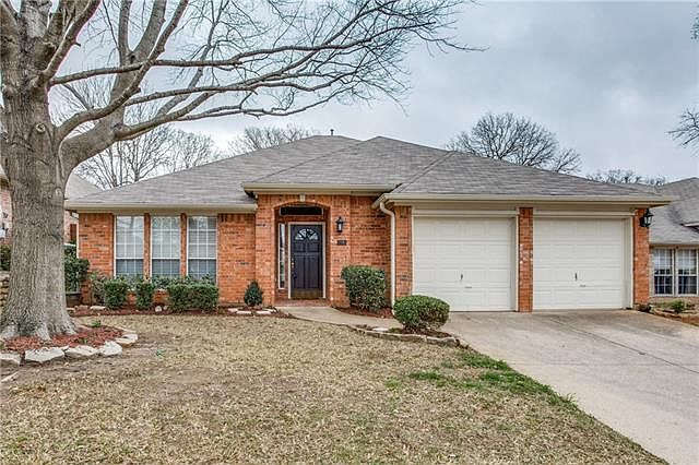 1st image of 2112 Knob Hill Dr