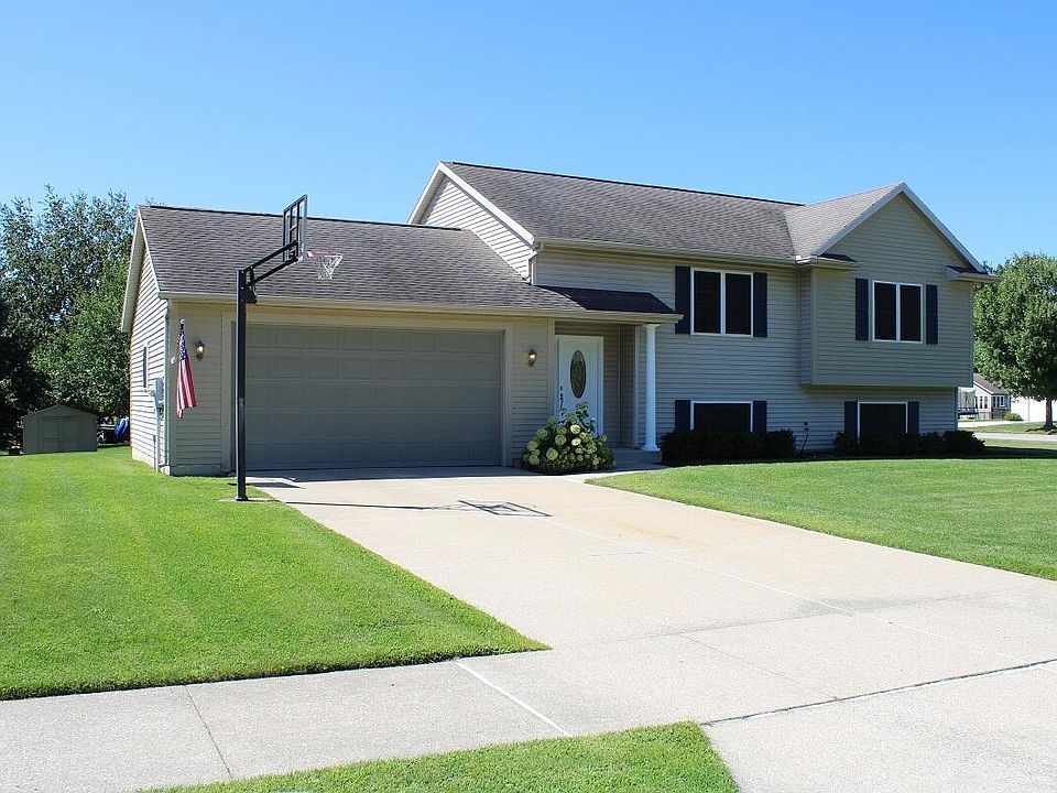 995 Sunset Hills Ct NW, Grand Rapids, MI 49534 Zillow