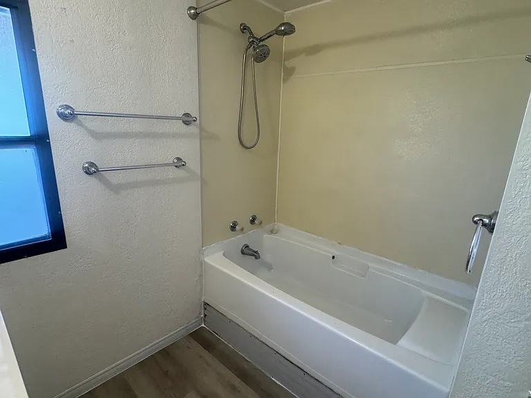 733 Highway 60 — Photo 10