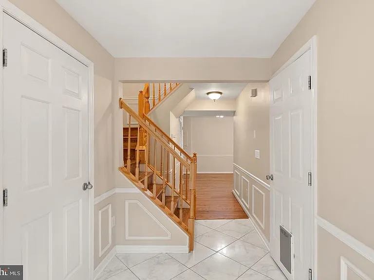 917 Rolfe Pl — Photo 14