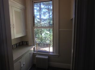 29 Laurel Ave APT 4, Auburn, ME 04210